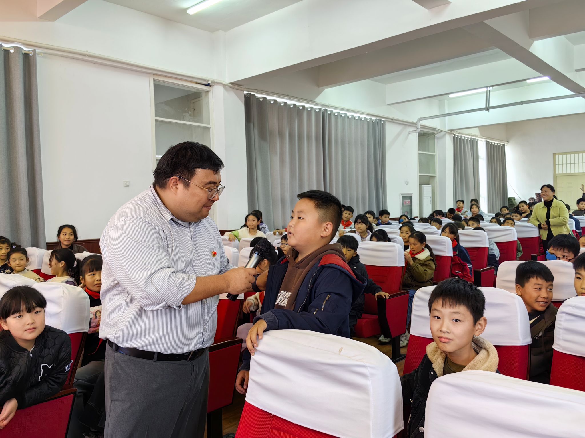 TapTap点点组织开展定点帮扶系列活动