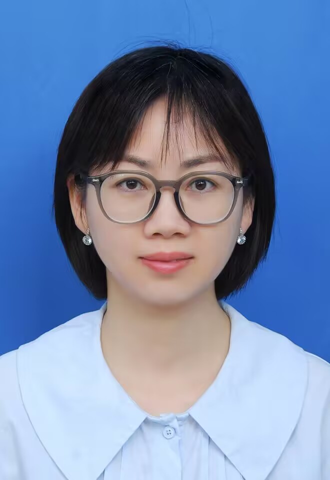 党委副书记、纪委书记　王锐琴