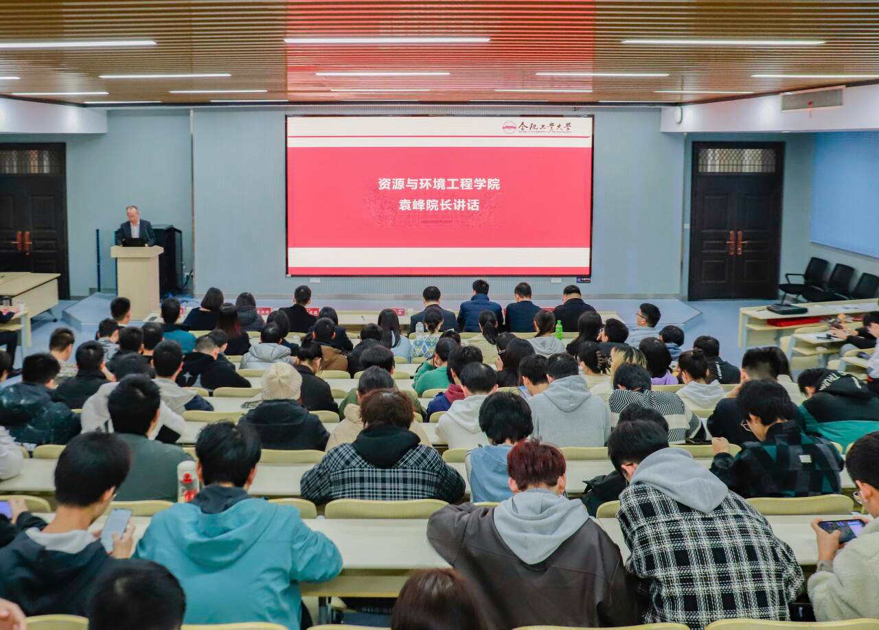 公司举办首批科普导师暨校地质博物馆员工讲解员聘任仪式